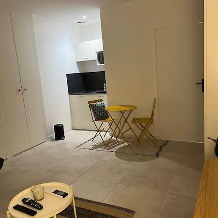 Charmant Studio / Centre Ville Niort Bagian luar foto