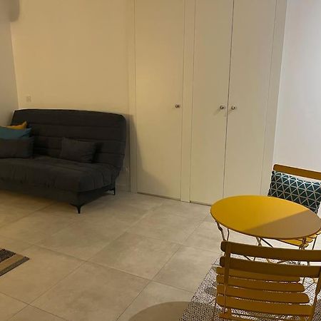 Charmant Studio / Centre Ville Niort Bagian luar foto